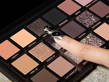 APPLY SHIMMERS WITH FINGER